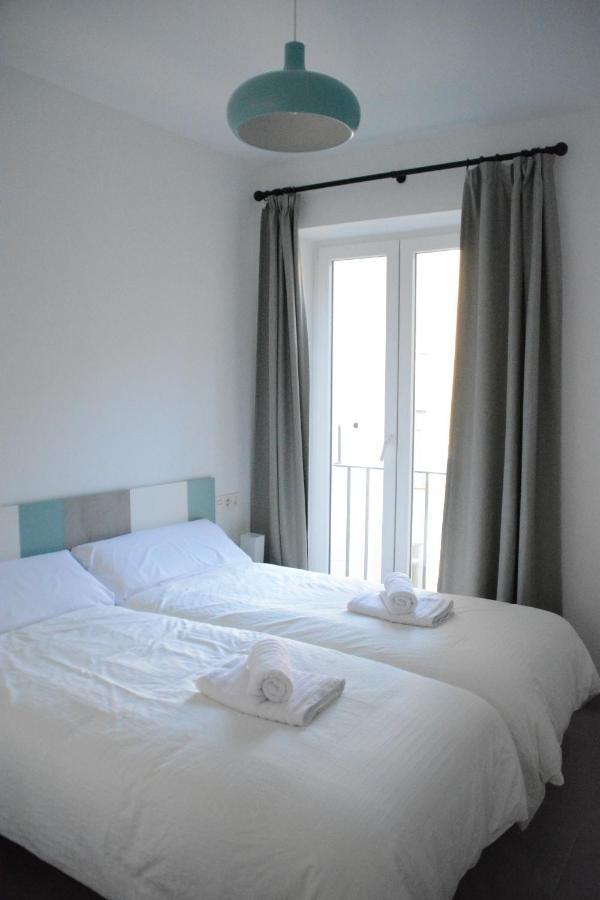 Luminoso Y Moderno Apartamento En El Centro Granada Luaran gambar