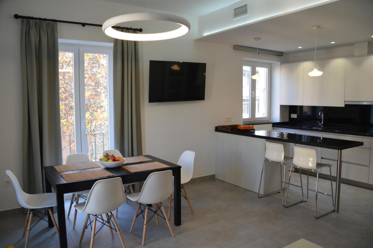 Luminoso Y Moderno Apartamento En El Centro Granada Luaran gambar