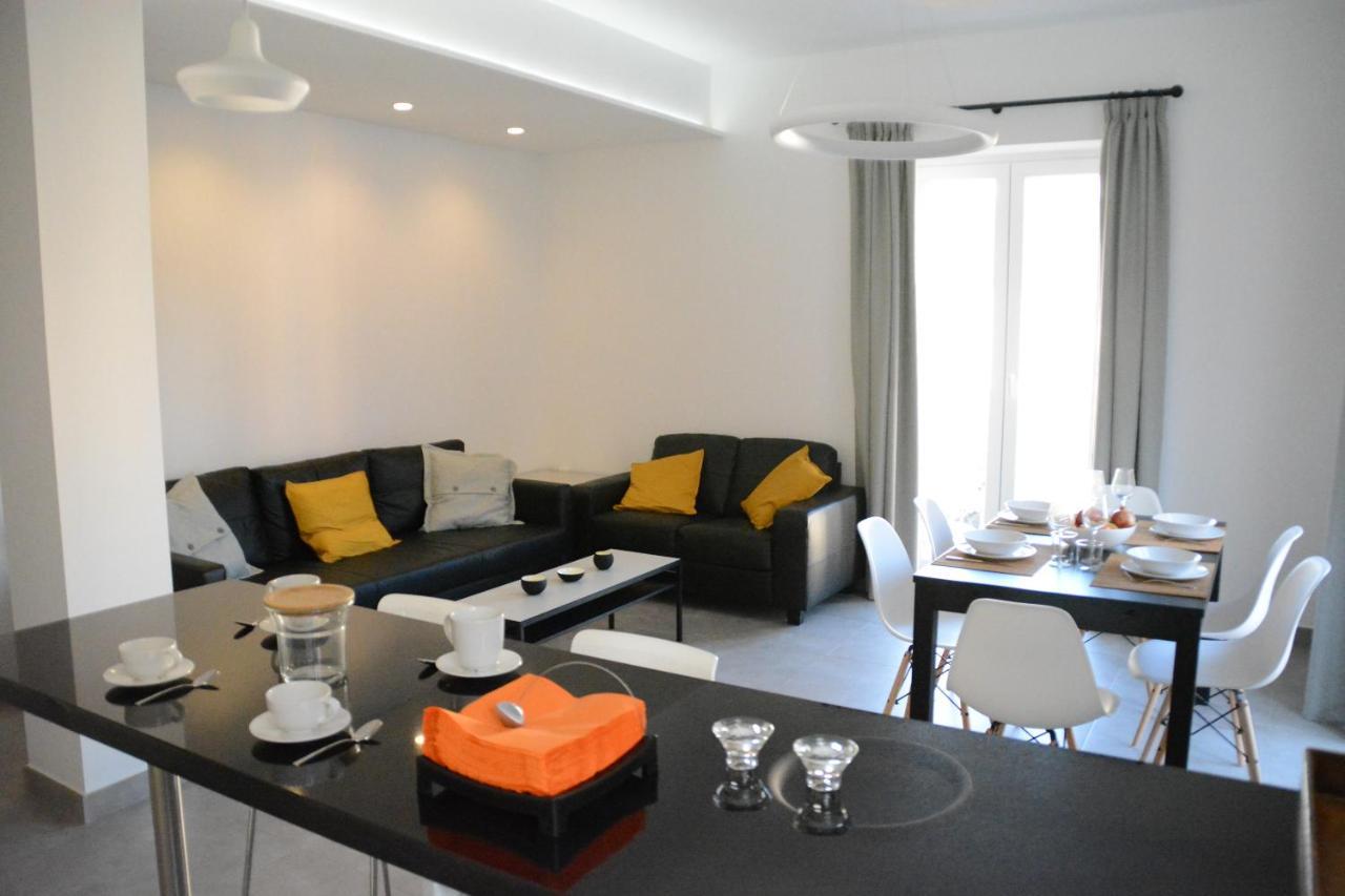 Luminoso Y Moderno Apartamento En El Centro Granada Luaran gambar